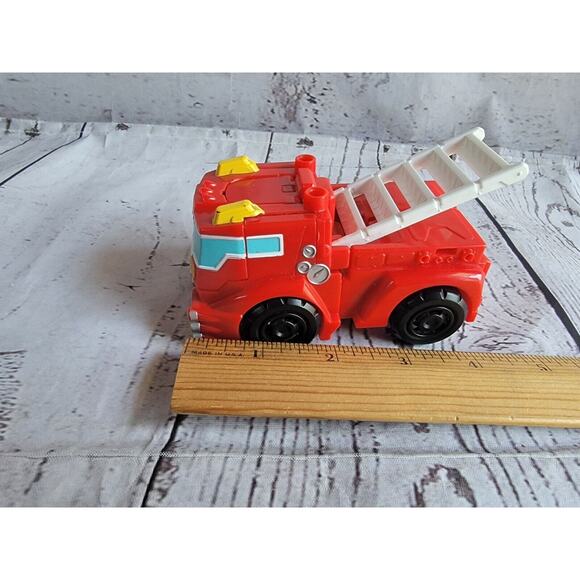 Transformers Rescue Bots Rescan Heatwave the Fire-Bot Truck Playskool Heroes Toy - Picture 8 of 8